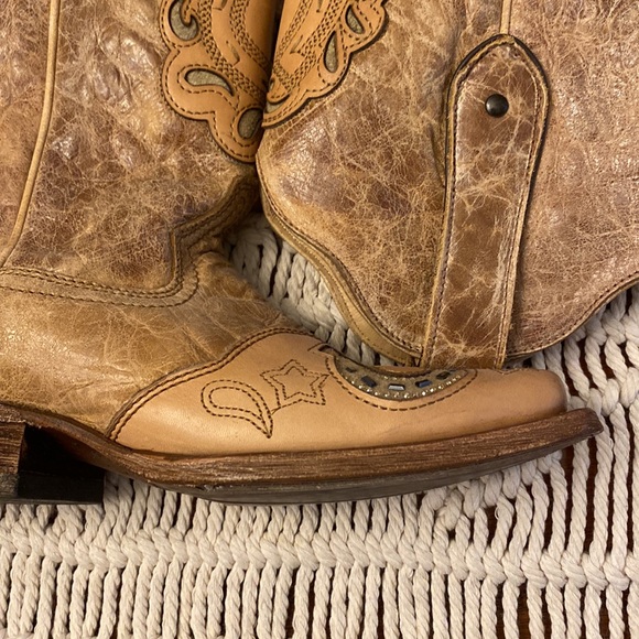 Corral boots - Picture 3 of 6